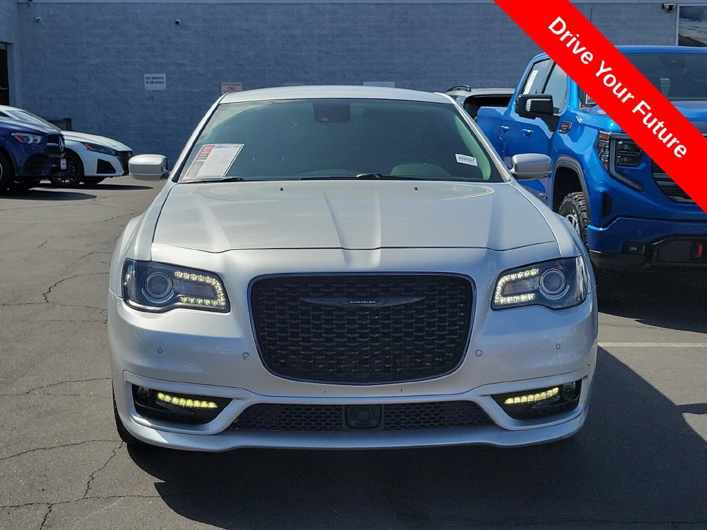 Used 2023 Chrysler 300 Touring L w/ Safetytec Plus Group RWD image 29