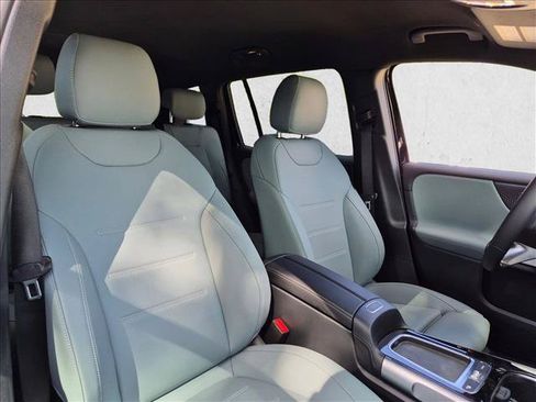 Used 2026 Mercedes-Benz GLB 250 image 17
