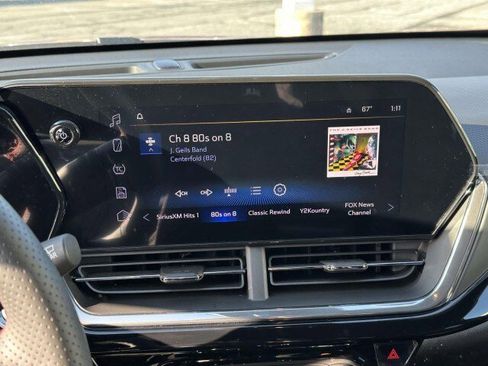 Used 2025 Chevrolet Trax RS image 17