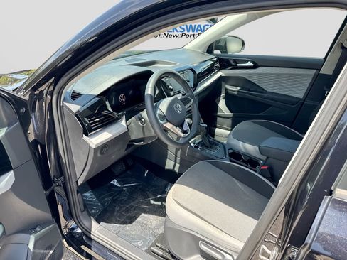 Used 2023 Volkswagen Taos S FWD image 10