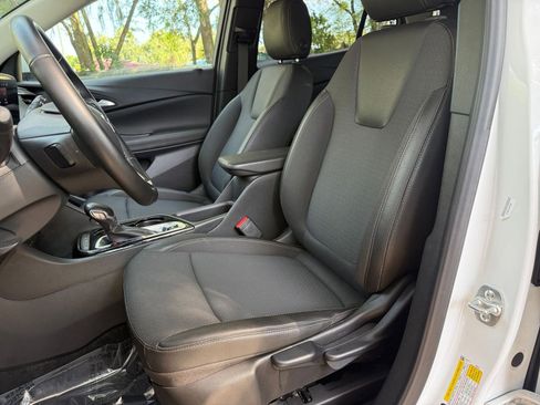 Used 2025 Buick Encore GX Preferred image 30