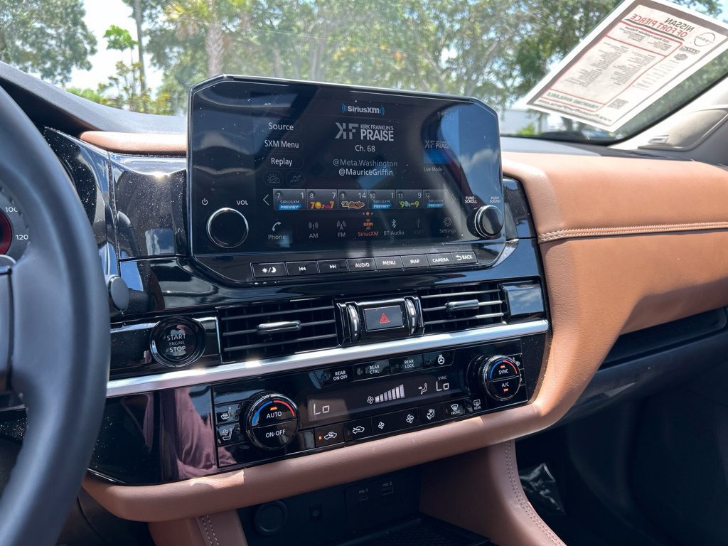 Certified 2025 Nissan Pathfinder Platinum w/ Cargo Package FWD image 33