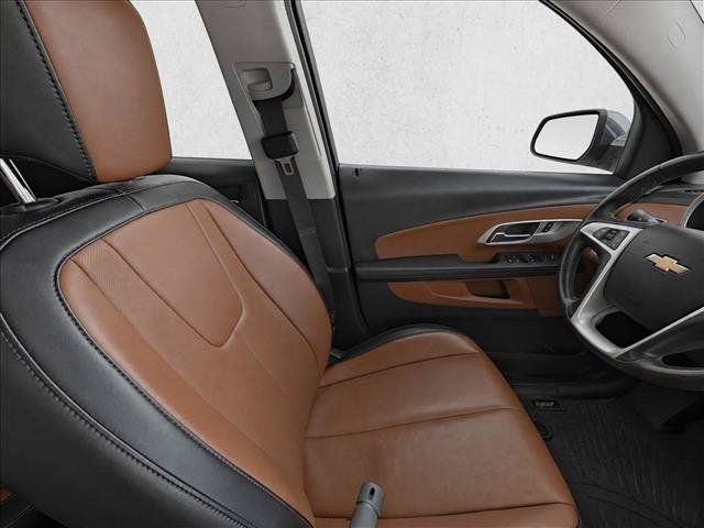 Used 2017 Chevrolet Equinox Premier w/ Enhanced Convenience Package AWD/4WD image 10