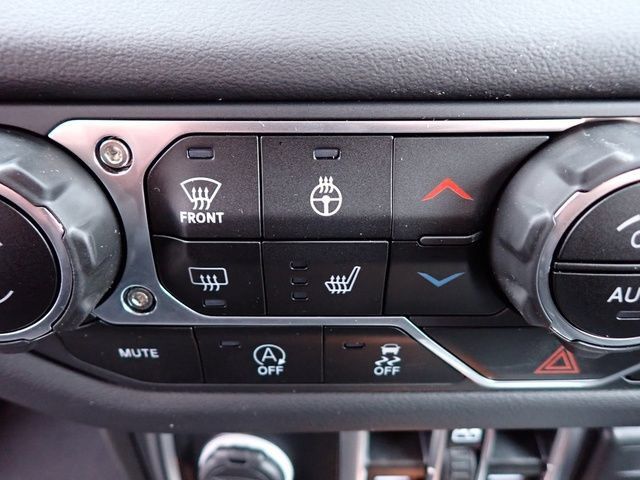 New 2025 Jeep Wrangler Unlimited Sahara w/ Safety Group AWD/4WD image 18