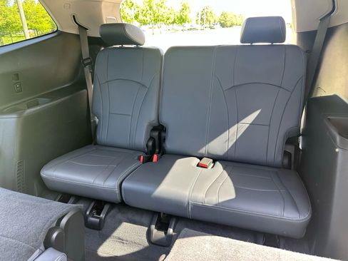 Used 2018 Buick Enclave Premium w/ LPO, Hit The Road Package image 20