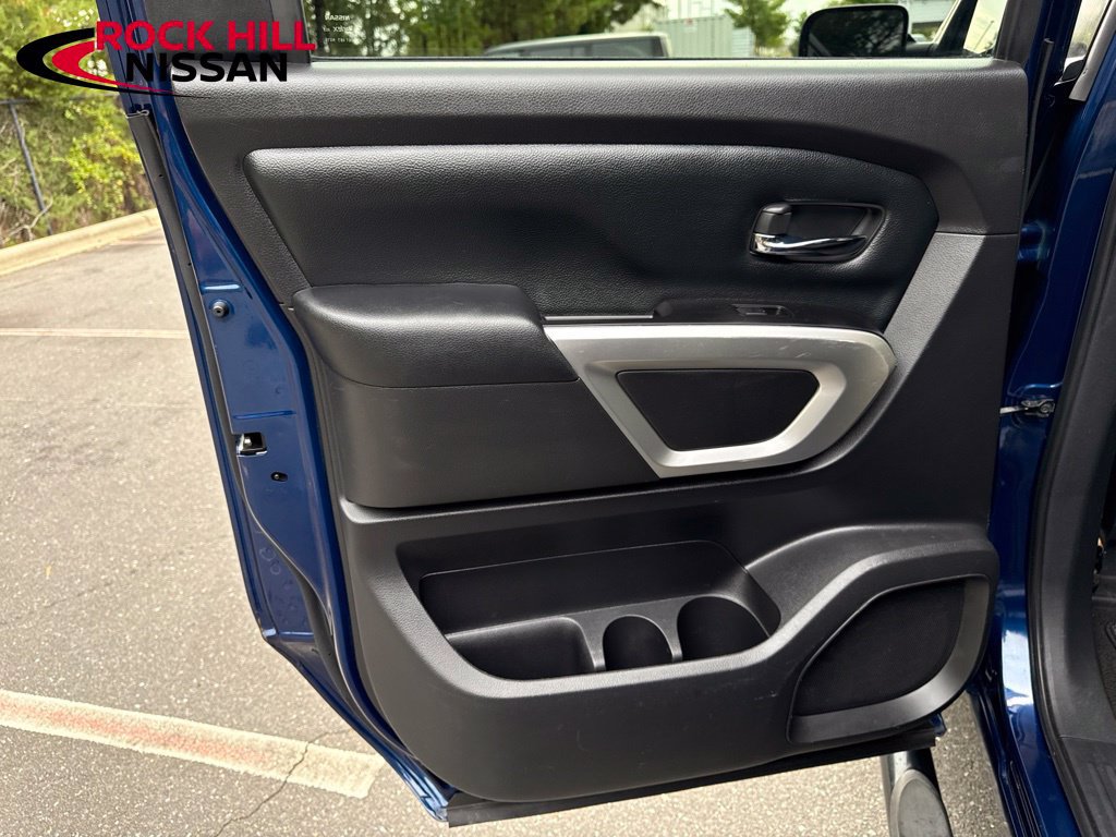 Used 2019 Nissan Titan SV AWD/4WD image 25