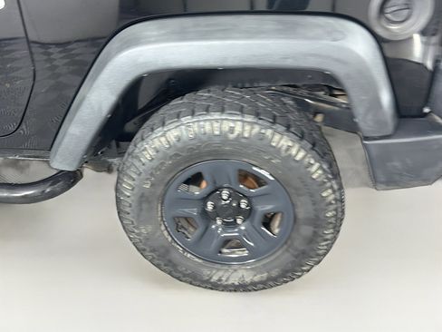 Used 2014 Jeep Wrangler Sport w/ Quick Order Package 24S AWD/4WD image 11