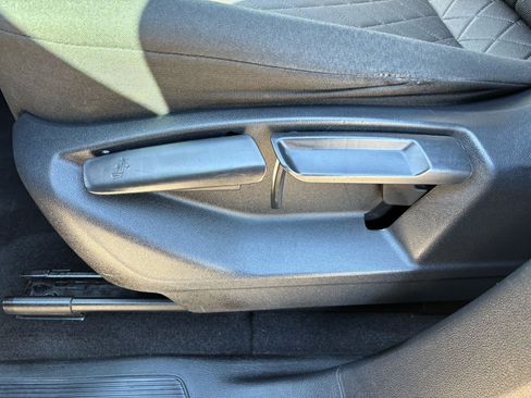 Used 2018 Volkswagen Atlas Launch Edition image 15