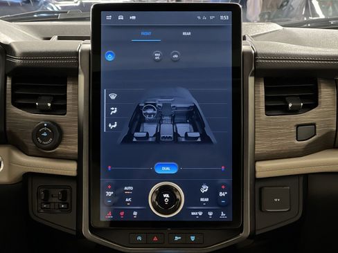 Used 2023 Ford Expedition Max Limited image 21