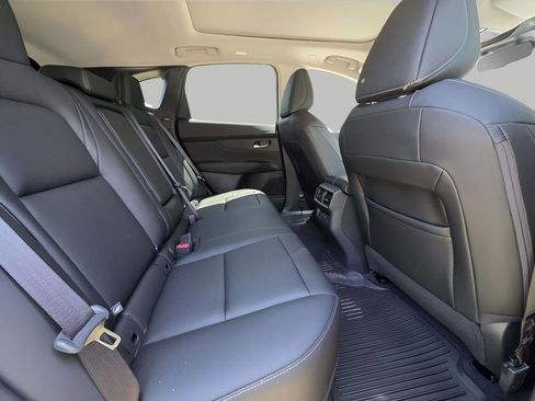 Used 2025 Nissan Murano SL image 15