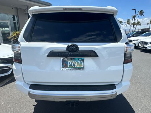Used 2022 Toyota 4Runner TRD Off-Road Premium AWD/4WD image 6