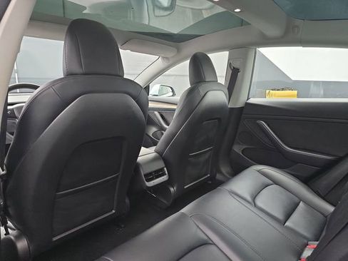 Used 2023 Tesla Model 3 Standard Range image 33
