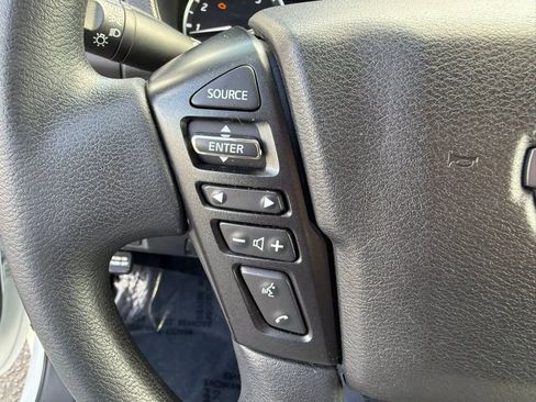 Used 2024 Nissan Frontier SV AWD/4WD image 21