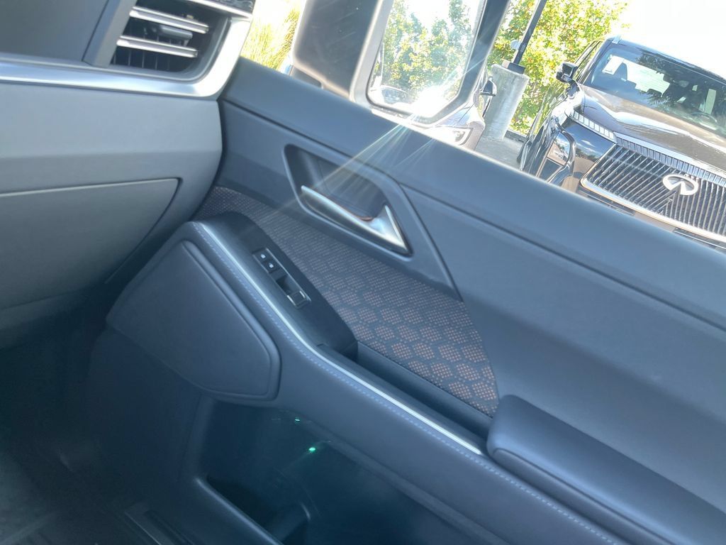Used 2026 Lexus GX 550 w/ Accessory Package (2T) AWD/4WD image 47