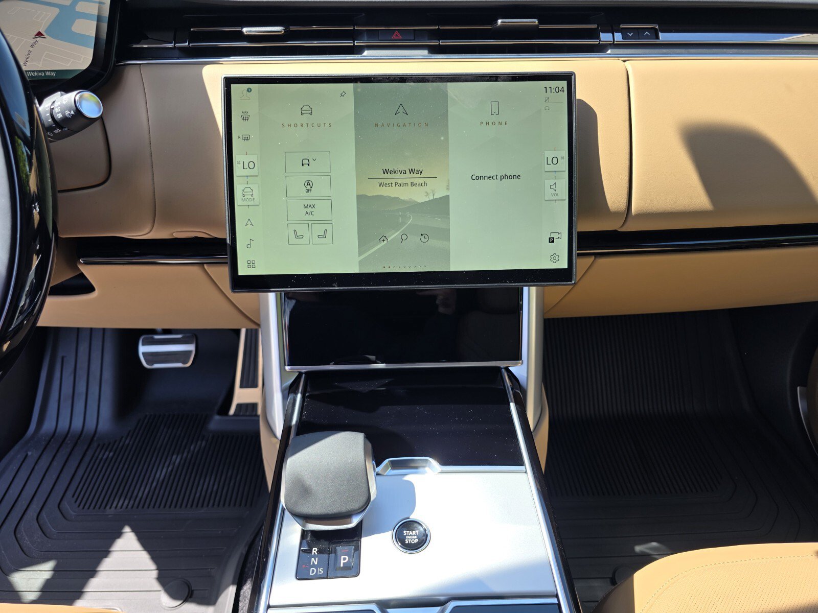 New 2026 Land Rover Range Rover SE AWD/4WD image 16