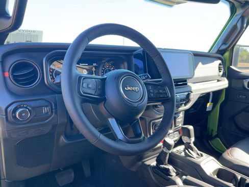 New 2025 Jeep Wrangler Unlimited Rubicon AWD/4WD image 12