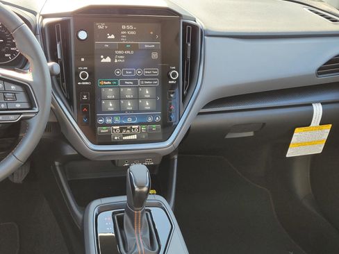 Used 2025 Subaru Crosstrek 2.5i Limited w/ Crosstrek Mirror Package image 11