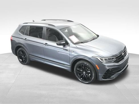 Used 2022 Volkswagen Tiguan SE R-Line AWD/4WD image 60