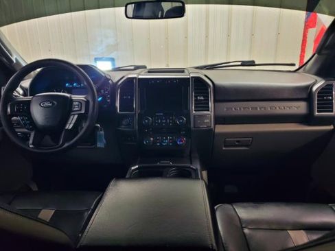 Used 2017 Ford F250 XLT w/ XLT Premium Package image 9