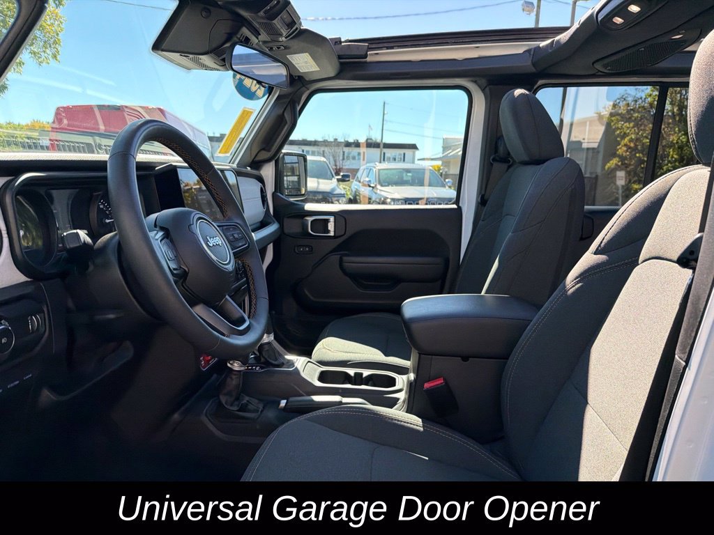 Used 2024 Jeep Wrangler Unlimited AWD/4WD image 15