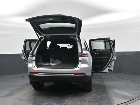 New 2025 Jeep Grand Cherokee Laredo X w/ Luxury Tech Group I image 46