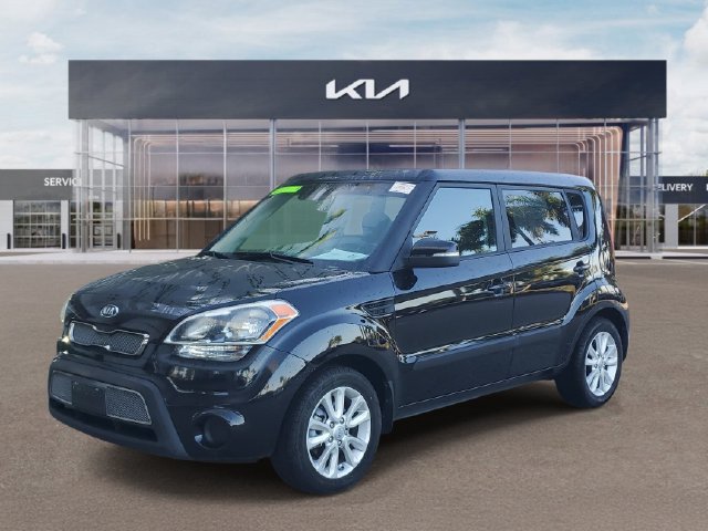 Used 2013 Kia Soul + w/ Audio Pkg FWD image 3