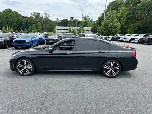 Used 2017 BMW 750i RWD image 6