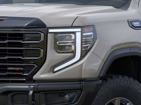 New 2026 GMC Sierra 1500 AT4X w/ LPO, Black Badging Package AWD/4WD image 10