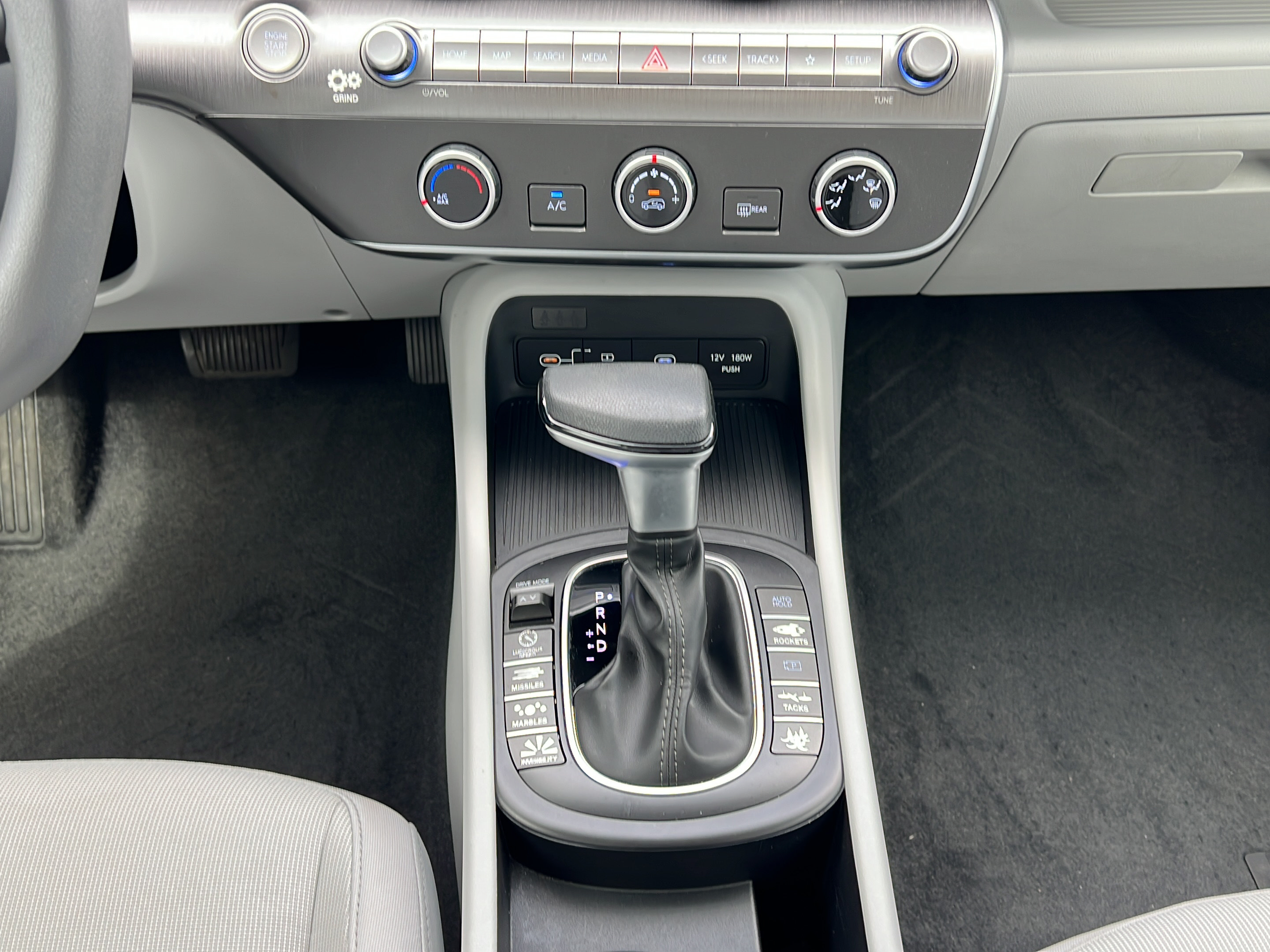 Certified 2025 Hyundai Kona SE FWD image 15