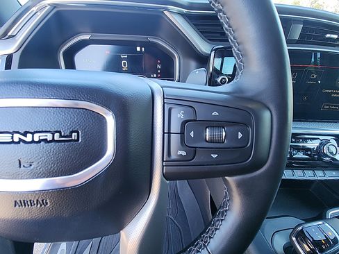 Used 2023 GMC Sierra 1500 Denali image 20