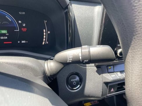 Used 2025 Toyota Camry LE FWD image 31