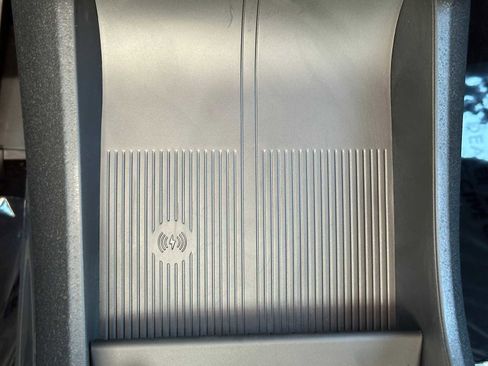 New 2025 Volvo EX30 Plus w/ Protection Package Premier image 31