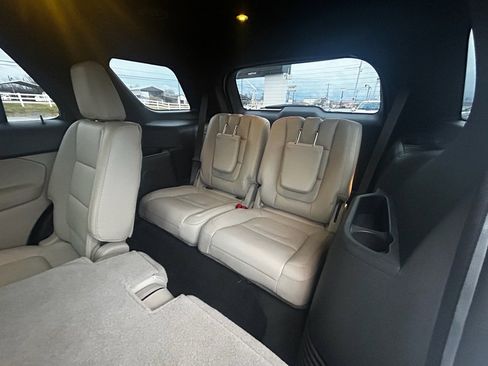 Used 2014 Ford Explorer XLT w/ Equipment Group 202A image 19
