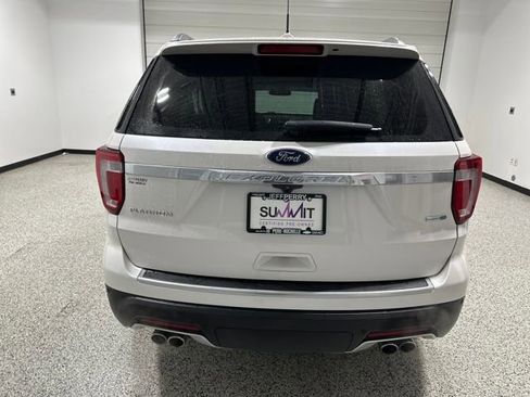 Used 2018 Ford Explorer Platinum image 28
