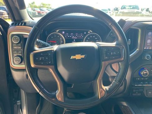 Used 2022 Chevrolet Silverado 1500 High Country AWD/4WD image 26