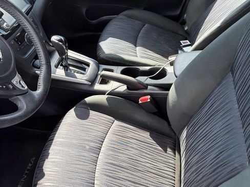 Used 2019 Nissan Sentra SV w/ Special Edition Package FWD image 7