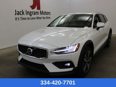 New 2026 Volvo V60 B5 Cross Country Plus w/ Climate Package image 1