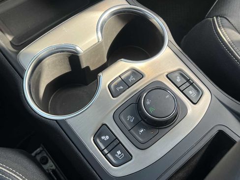 Used 2018 GMC Terrain Denali w/ Advanced Safety Package image 11