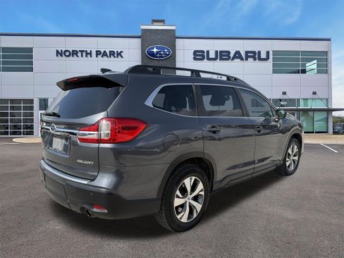 Used 2022 Subaru Ascent Premium w/ Convenience Package AWD/4WD image 3
