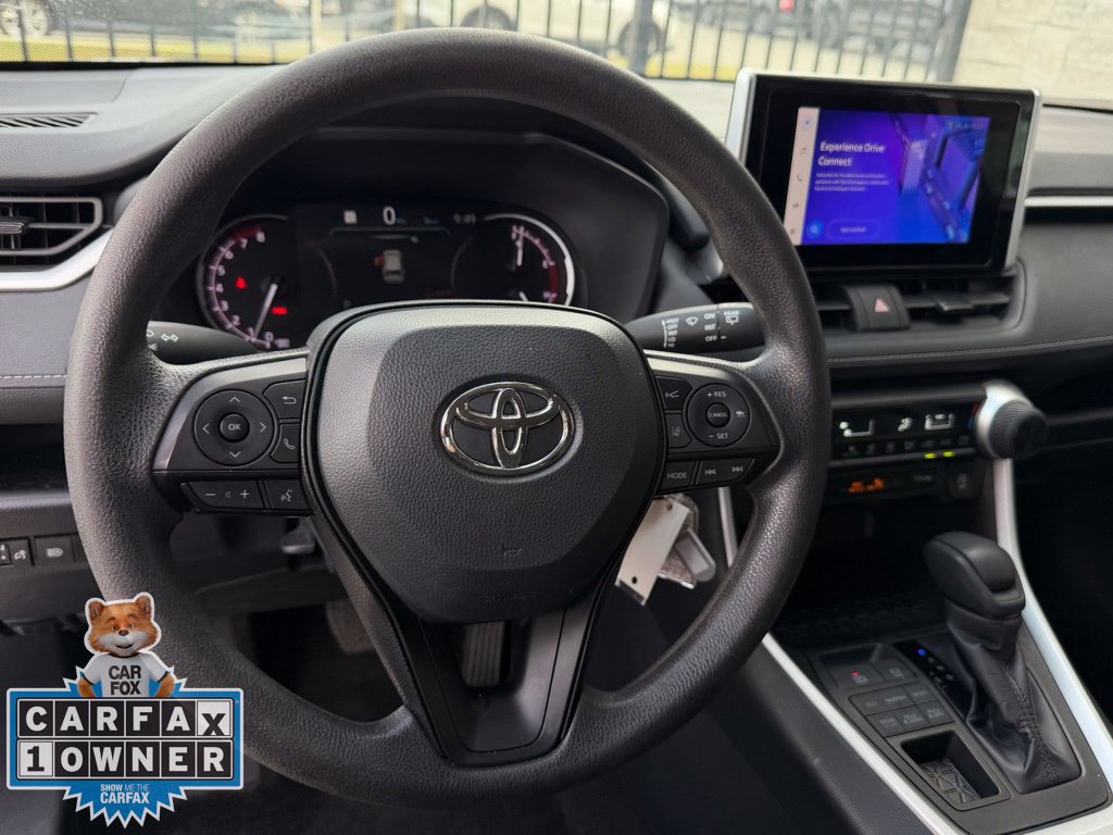 Used 2025 Toyota RAV4 LE AWD/4WD image 9
