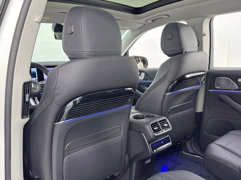 Used 2024 Mercedes-Benz GLS 580 GLS 580 w/ Night Package image 45