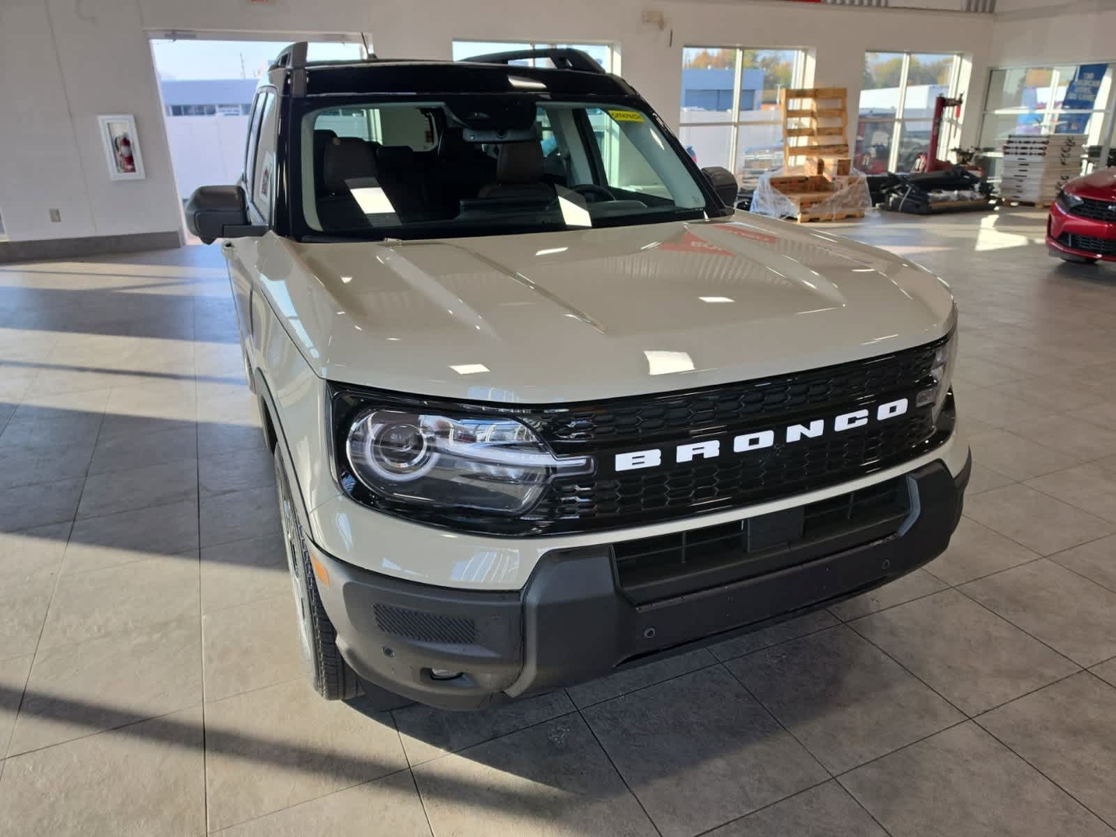 Used 2025 Ford Bronco Sport Outer Banks w/ Outer Banks Tech Package+ AWD/4WD image 3