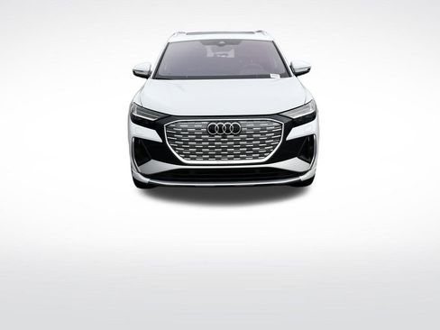 Certified 2024 Audi Q4 e-tron Prestige AWD/4WD image 11