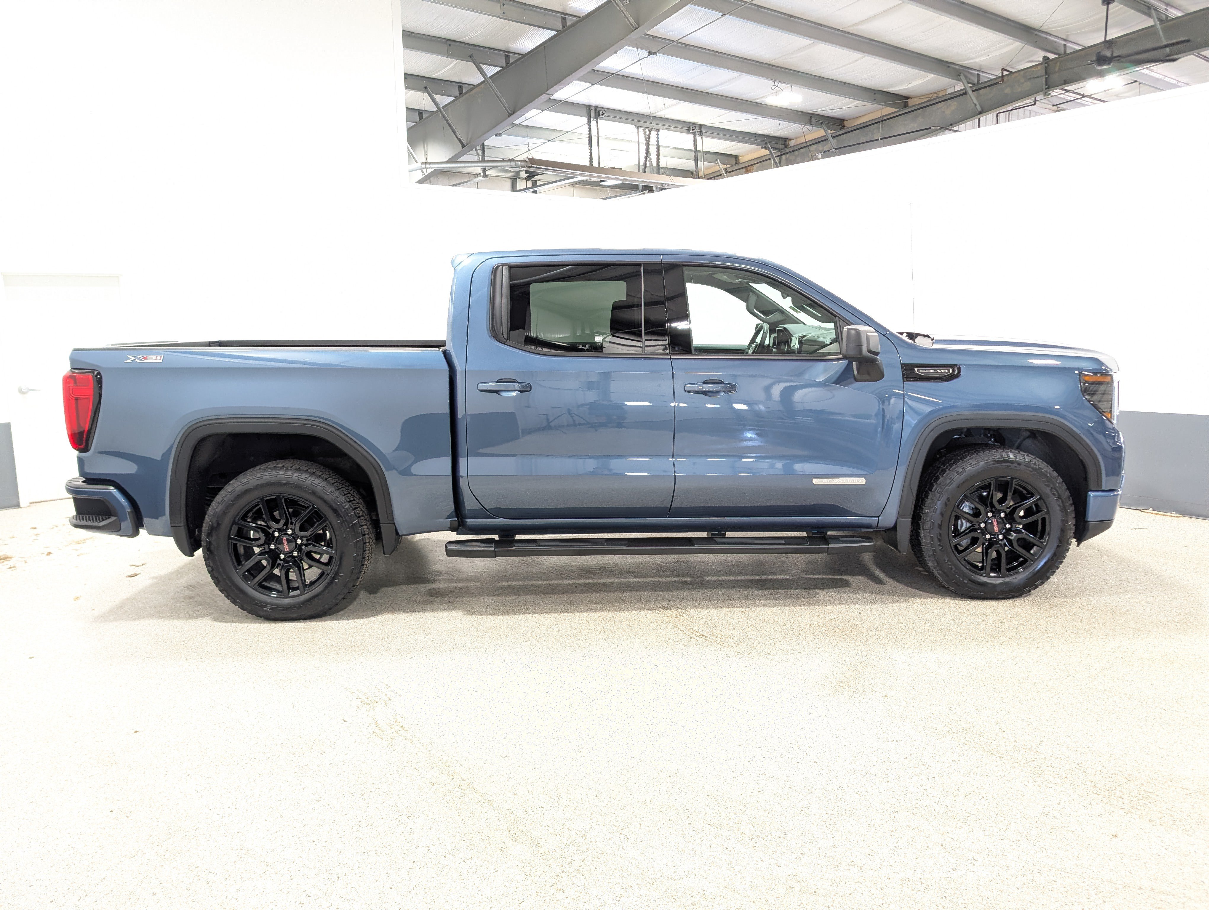 Used 2026 GMC Sierra 1500 Elevation AWD/4WD image 2