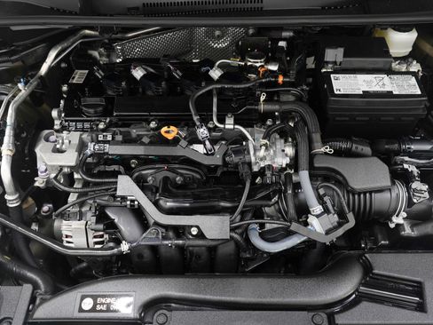 Used 2025 Toyota Corolla LE FWD image 28
