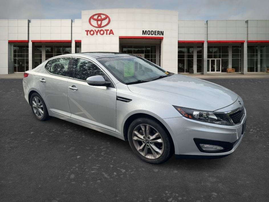 Used 2011 Kia Optima EX w/ Premium Pkg FWD image 14