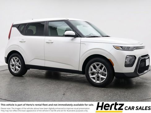 Used 2025 Kia Soul LX w/ LX Technology Package FWD image 1