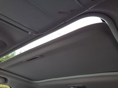 Used 2021 Subaru Crosstrek 2.5i Sport w/ Moonroof Package image 24