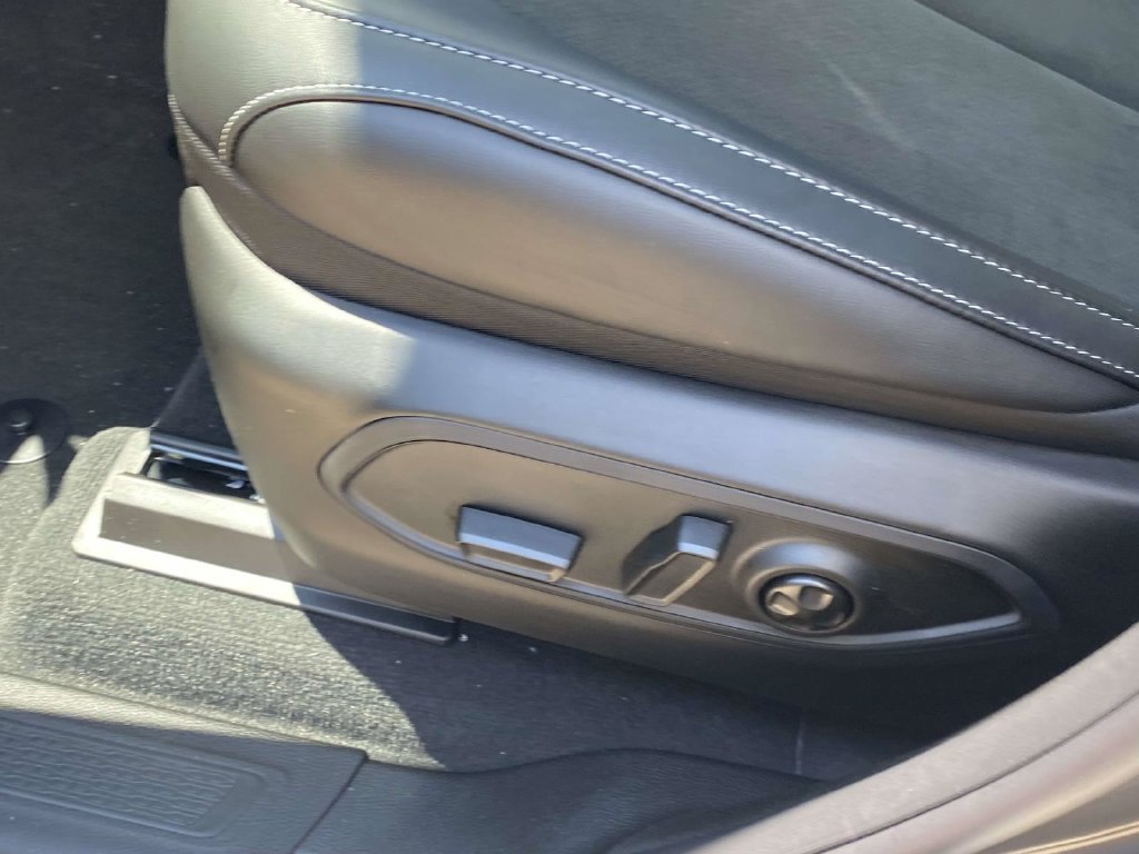 New 2026 Jeep Grand Cherokee Altitude RWD image 15