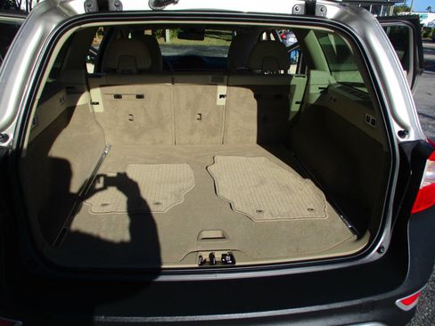 Used 2013 Volvo XC70 3.2 image 23